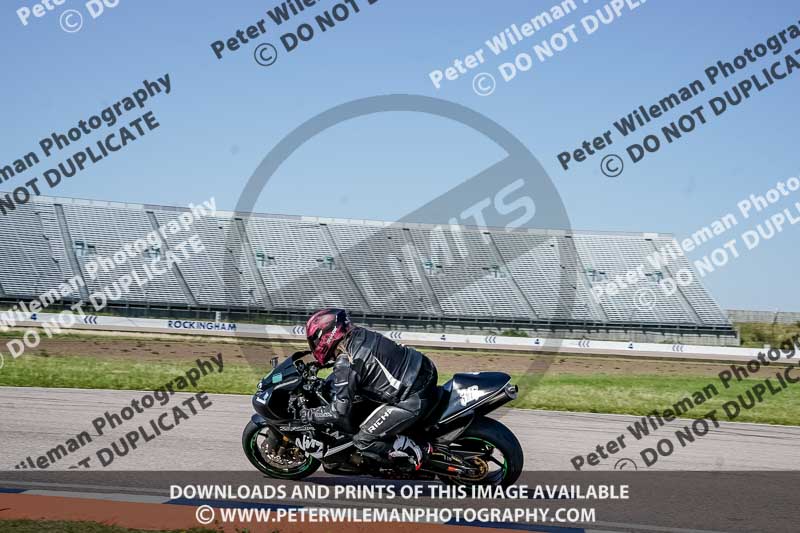 Rockingham no limits trackday;enduro digital images;event digital images;eventdigitalimages;no limits trackdays;peter wileman photography;racing digital images;rockingham raceway northamptonshire;rockingham trackday photographs;trackday digital images;trackday photos